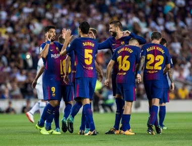 Μήπως αποκαλύφθηκε η καινούρια στολή της Μπαρτσελόνα; (φωτό)